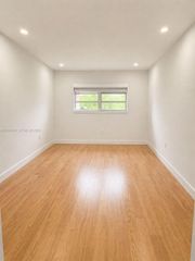 12105 NE 11th Pl 306, North Miami, FL 33161