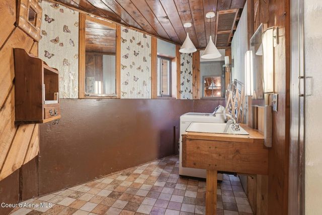 1395 Rolling Thunder Ridge Rd, Sandpoint, ID 83864