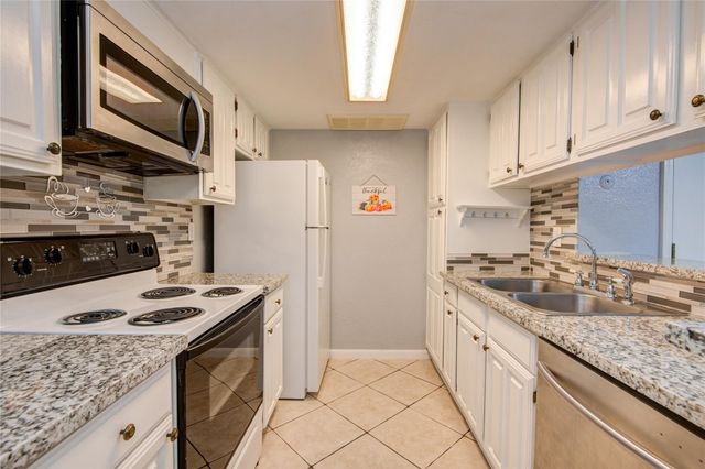 12955 Woodforest Boulevard 37, Houston, TX 77015