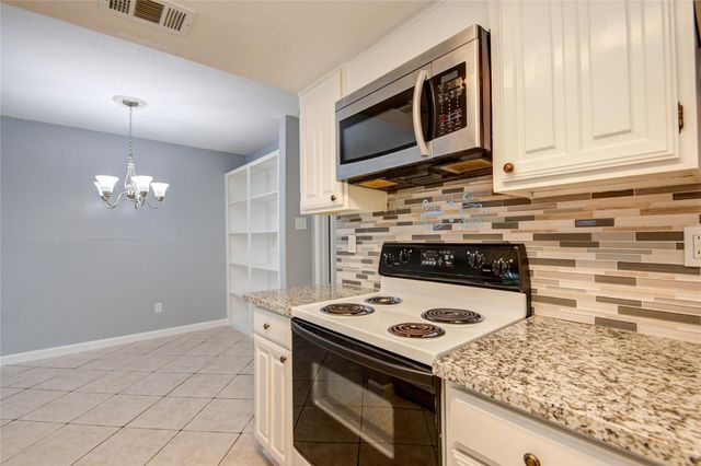 12955 Woodforest Boulevard 37, Houston, TX 77015