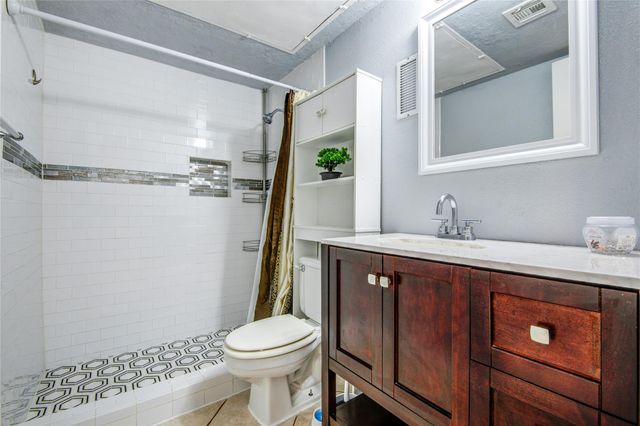 12955 Woodforest Boulevard 37, Houston, TX 77015