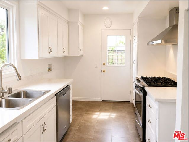 12024 National Boulevard, Los Angeles, CA 90064