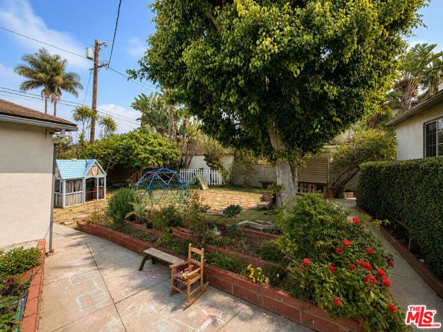 12024 National Boulevard, Los Angeles, CA 90064