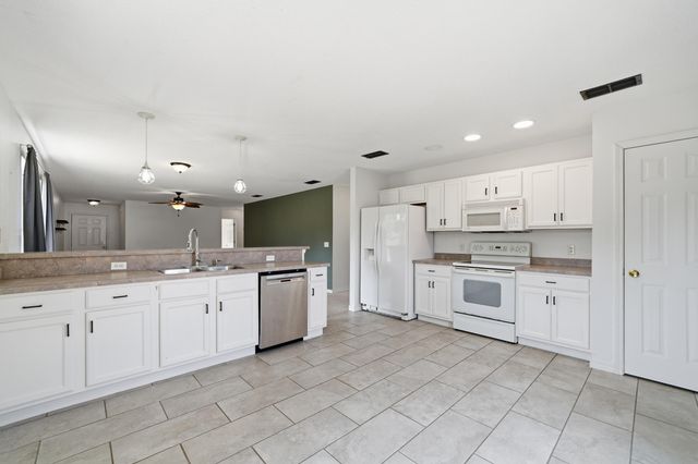 1327 Jeffrine Drive, Crestview, FL 32536