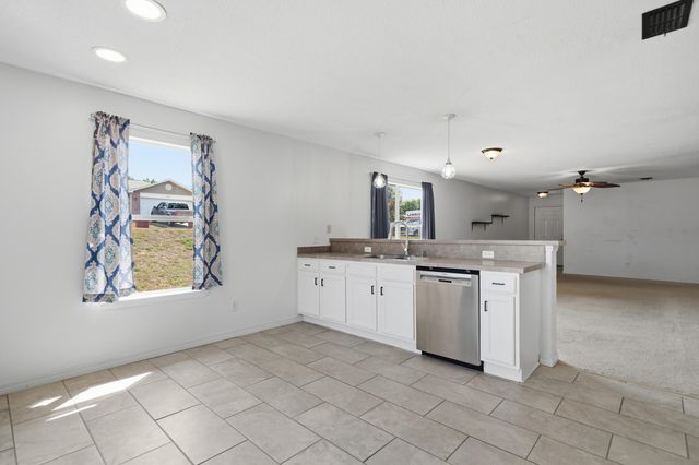 1327 Jeffrine Drive, Crestview, FL 32536