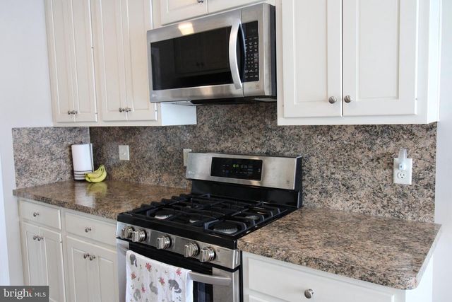 923 JADE AVE, Lancaster, PA 17601