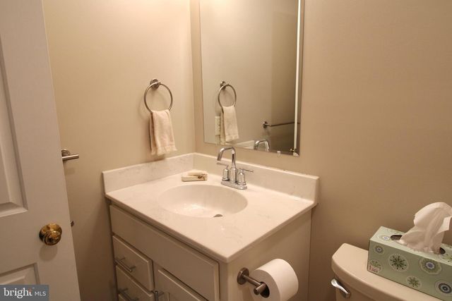 923 JADE AVE, Lancaster, PA 17601