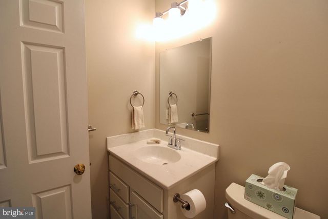 923 JADE AVE, Lancaster, PA 17601