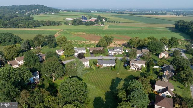 923 JADE AVE, Lancaster, PA 17601