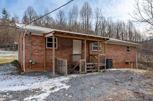 1253 Highway 321, Hampton, TN 37658