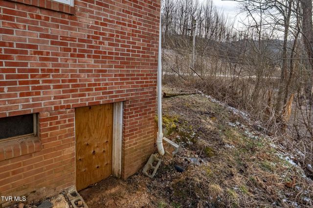 1253 Highway 321, Hampton, TN 37658