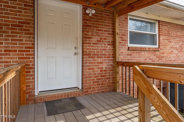 1253 Highway 321, Hampton, TN 37658