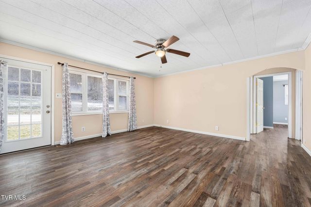 1253 Highway 321, Hampton, TN 37658