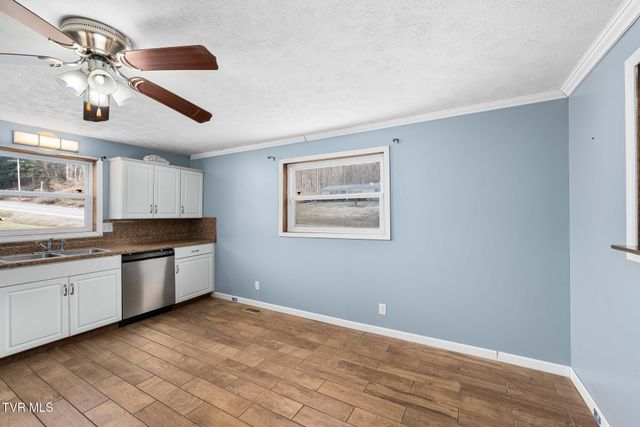 1253 Highway 321, Hampton, TN 37658