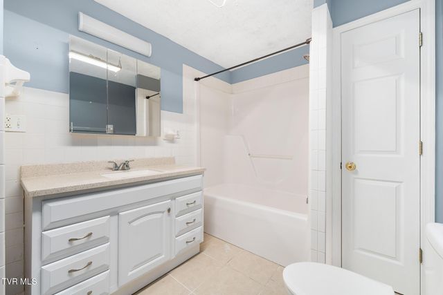 1253 Highway 321, Hampton, TN 37658