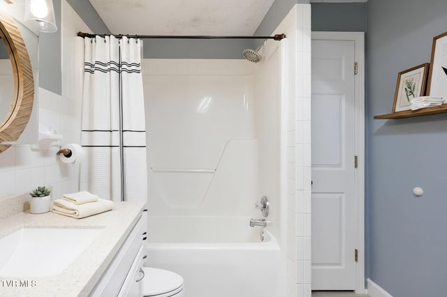 1253 Highway 321, Hampton, TN 37658