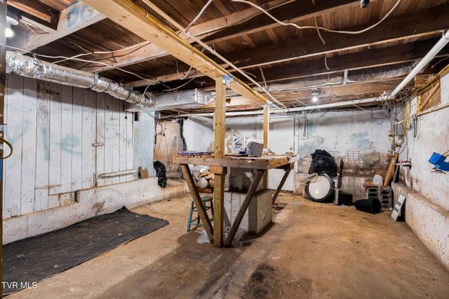 1253 Highway 321, Hampton, TN 37658