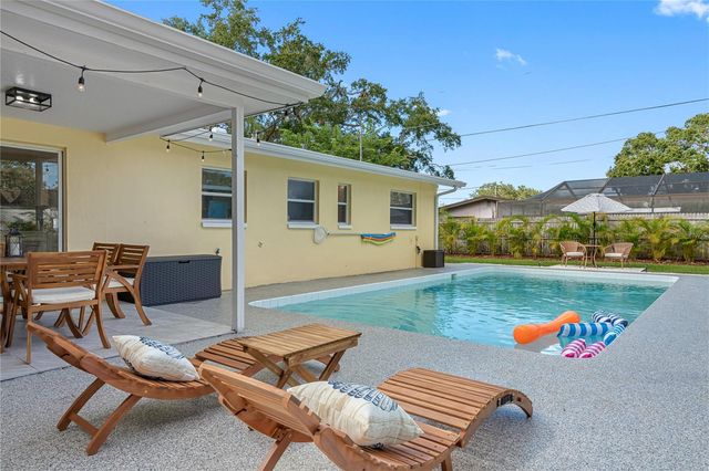 12271 137TH STREET N, Largo, FL 33774