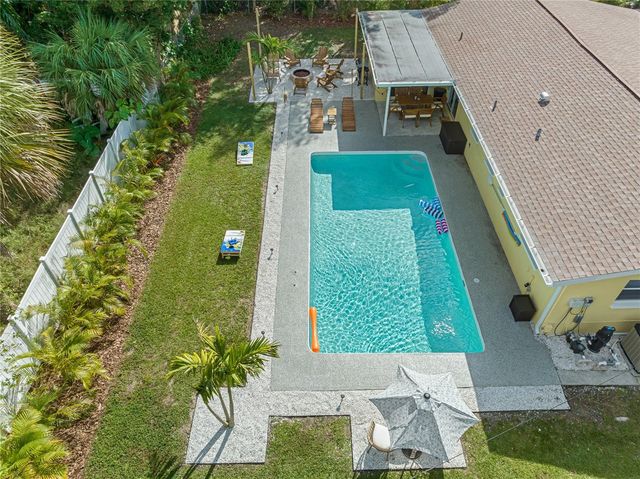 12271 137TH STREET N, Largo, FL 33774