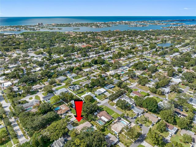 12271 137TH STREET N, Largo, FL 33774