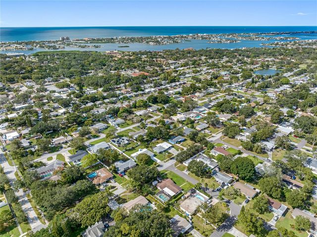 12271 137TH STREET N, Largo, FL 33774