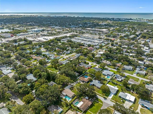 12271 137TH STREET N, Largo, FL 33774