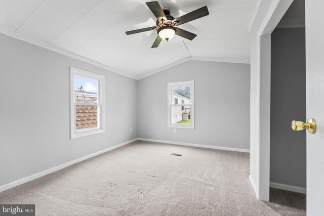 10 VINTAGE LN, Honey Brook, PA 19344