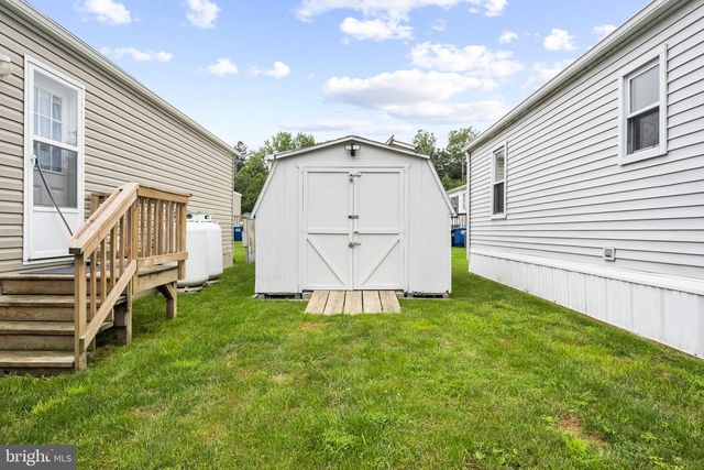 10 VINTAGE LN, Honey Brook, PA 19344