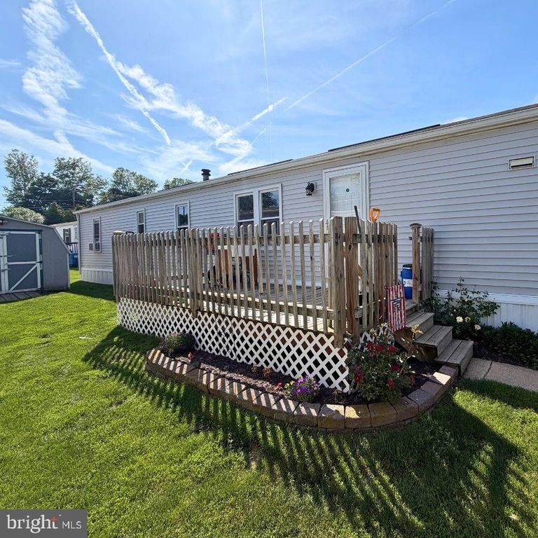 10 VINTAGE LN, Honey Brook, PA 19344