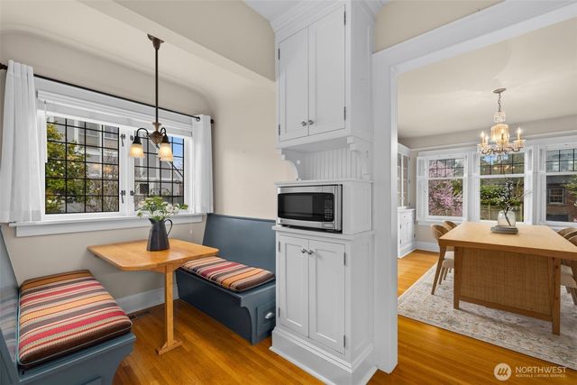 2502 E Roanoke Street, Seattle, WA 98112