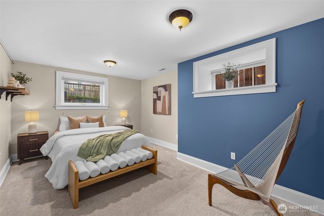 2502 E Roanoke Street, Seattle, WA 98112