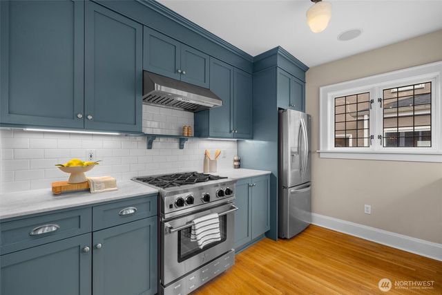 2502 E Roanoke Street, Seattle, WA 98112