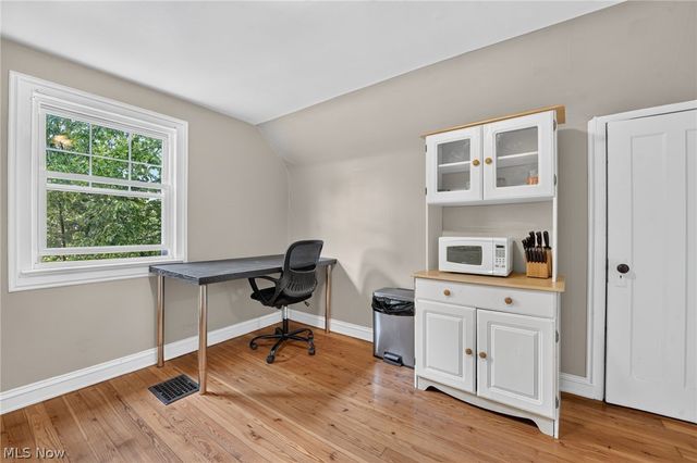 3559 Gridley Road, Shaker Heights, OH 44122