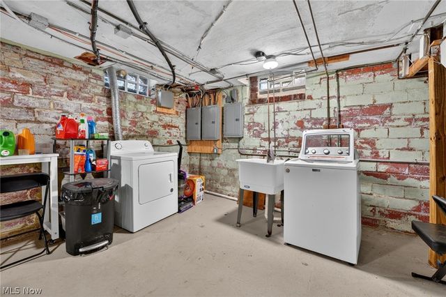 3559 Gridley Road, Shaker Heights, OH 44122