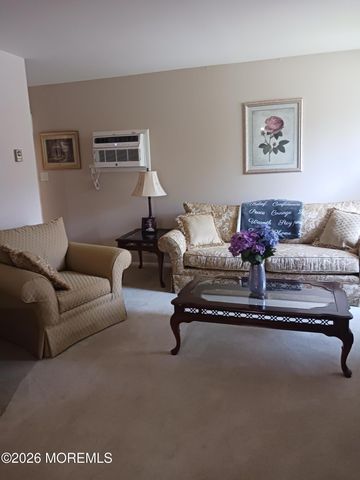28 Meadow Green Circle F, Englishtown, NJ 07726