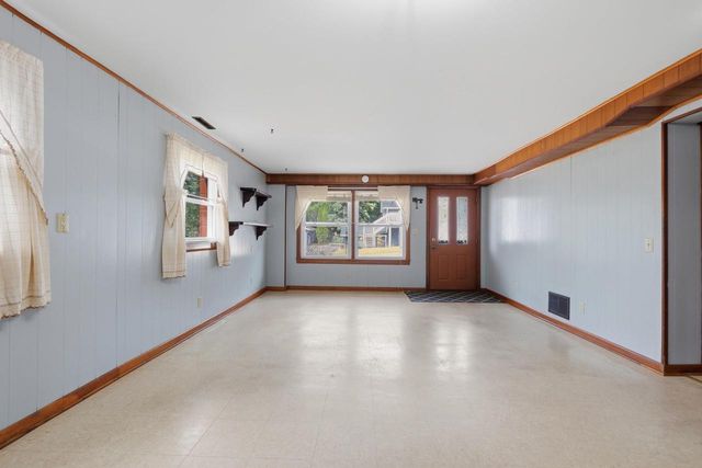 11140 N Ridge Road, Edgerton, WI 53534