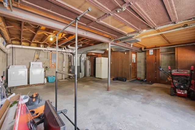 11140 N Ridge Road, Edgerton, WI 53534