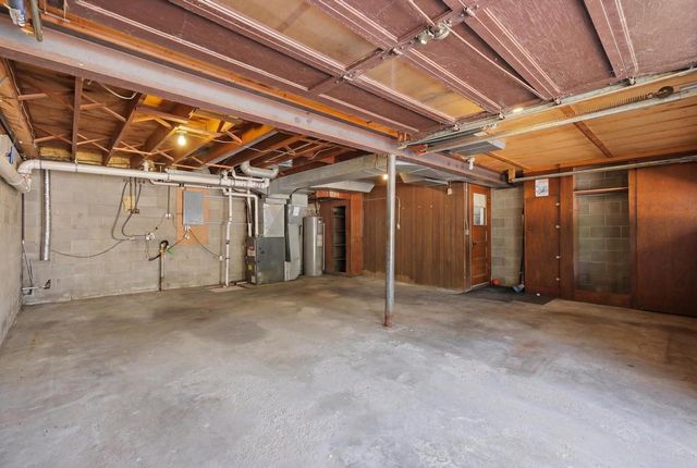 11140 N Ridge Road, Edgerton, WI 53534