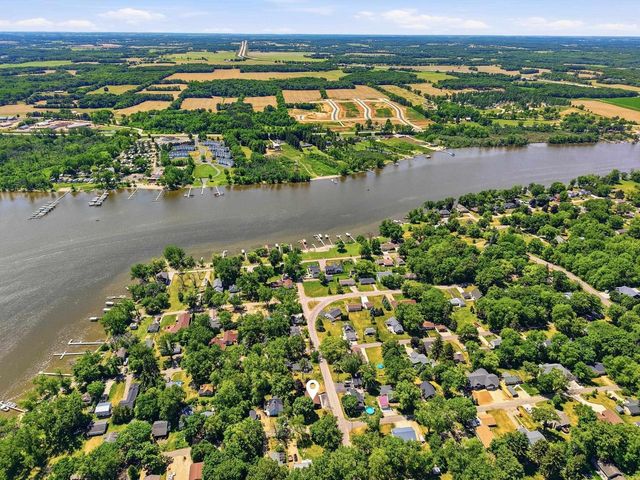 11140 N Ridge Road, Edgerton, WI 53534