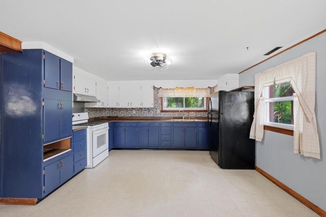 11140 N Ridge Road, Edgerton, WI 53534