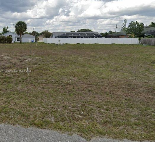 1805 NE 27TH TERR, Cape Coral, FL 33909