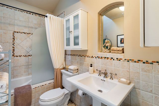 17490 Meandering Way 804, Dallas, TX 75252