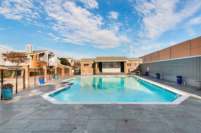 17490 Meandering Way 804, Dallas, TX 75252