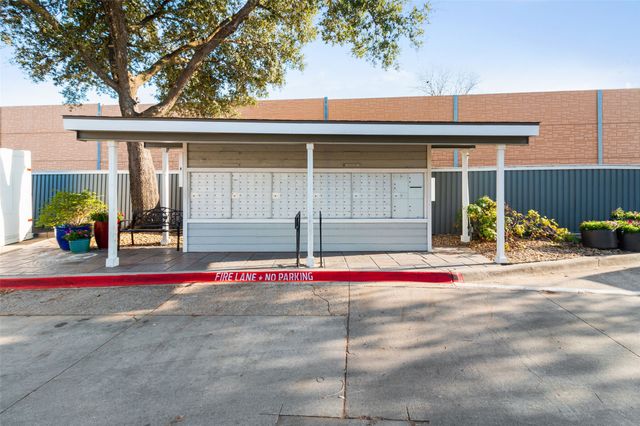 17490 Meandering Way 804, Dallas, TX 75252