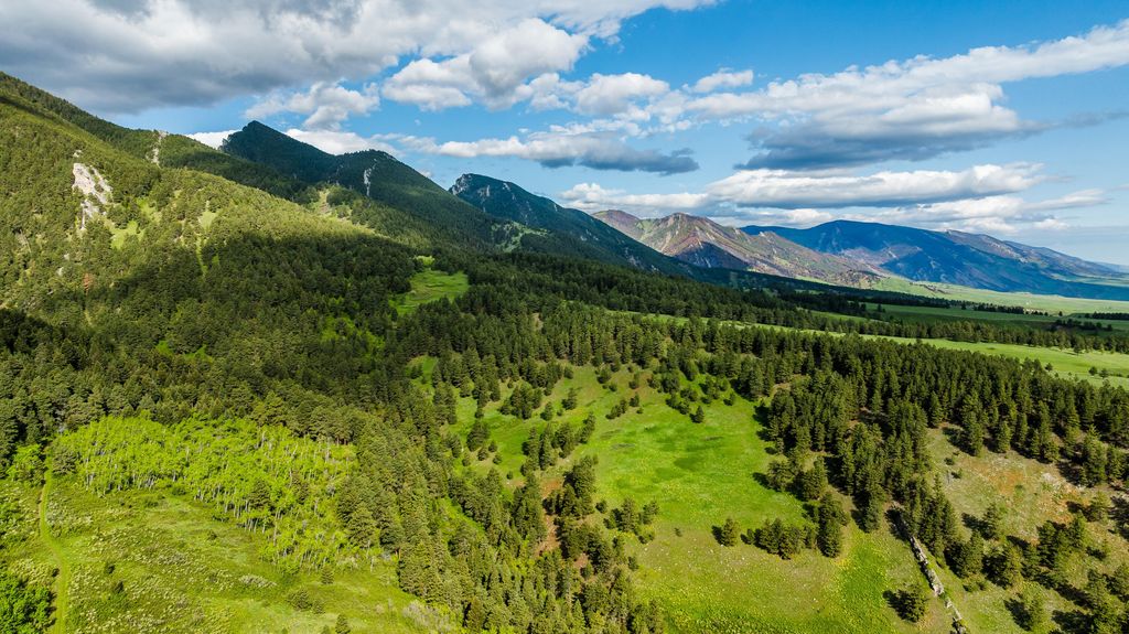 180 Styx Road, Big Horn, WY 82833