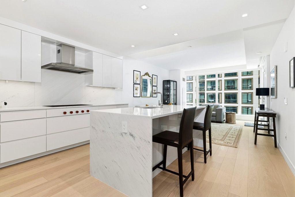 150 Seaport Blvd 8A, Boston, MA 02210