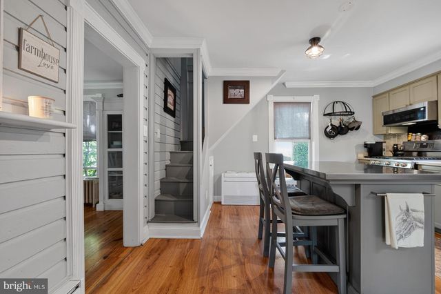 18 E LOUDOUN ST, Round Hill, VA 20141