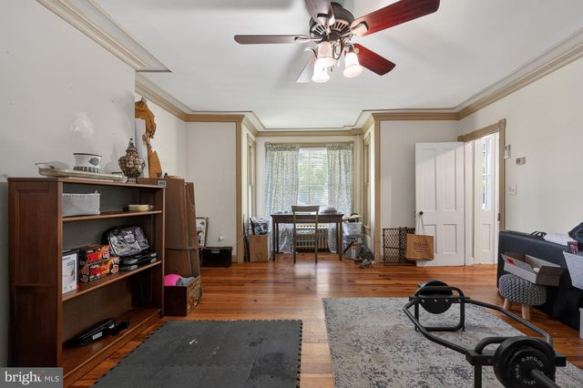 18 E LOUDOUN ST, Round Hill, VA 20141