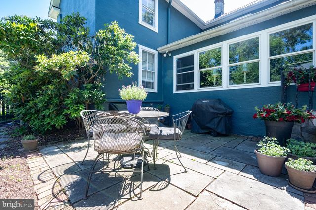 18 E LOUDOUN ST, Round Hill, VA 20141