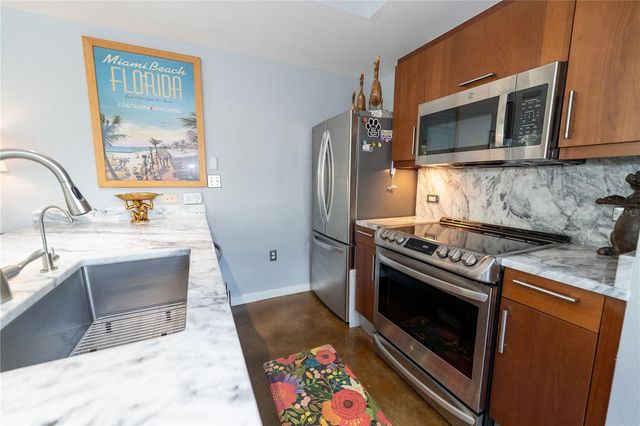 1350 MAIN STREET 200, Sarasota, FL 34236